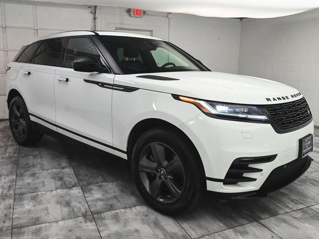2025 Land Rover Range Rover Velar SE photo 3