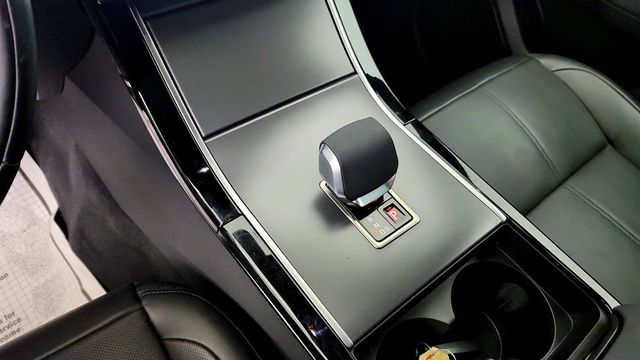 2025 Land Rover Range Rover Velar P250 Dynamic SE w/ Black Exterior Style Pkg - 23056635 - 16