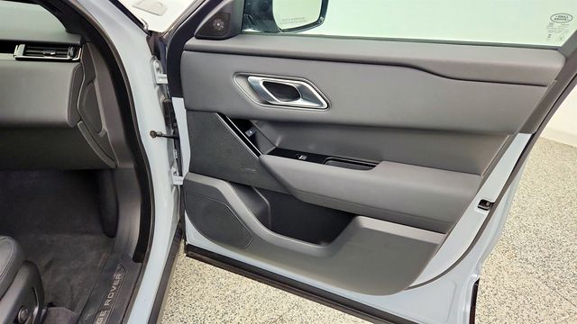 2025 Land Rover Range Rover Velar P250 Dynamic SE w/ Black Exterior Style Pkg - 23056635 - 25