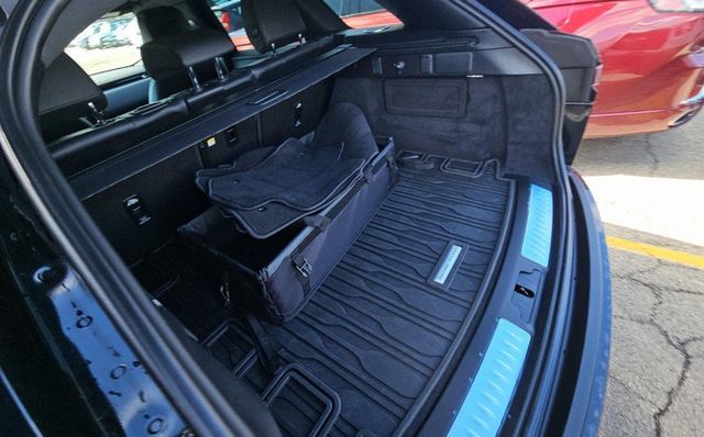 2025 Land Rover Range Rover Velar