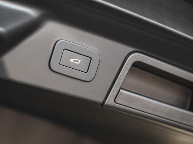 2025 Land Rover Range Rover Velar S - 22906401 - 39