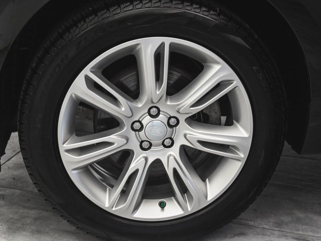 2025 Land Rover Range Rover Velar S photo 2