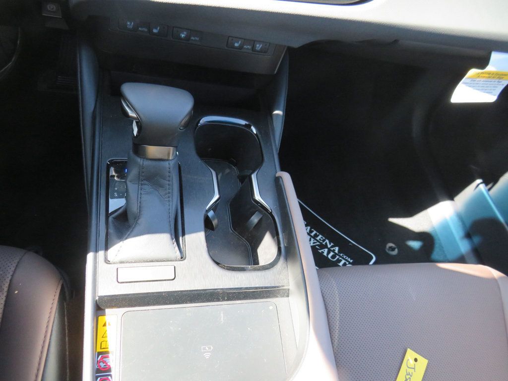 2025 Lexus ES 350 photo 14