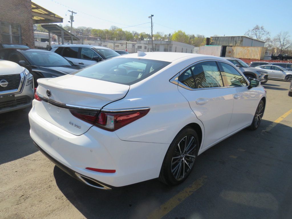 2025 Lexus ES 350 photo 5