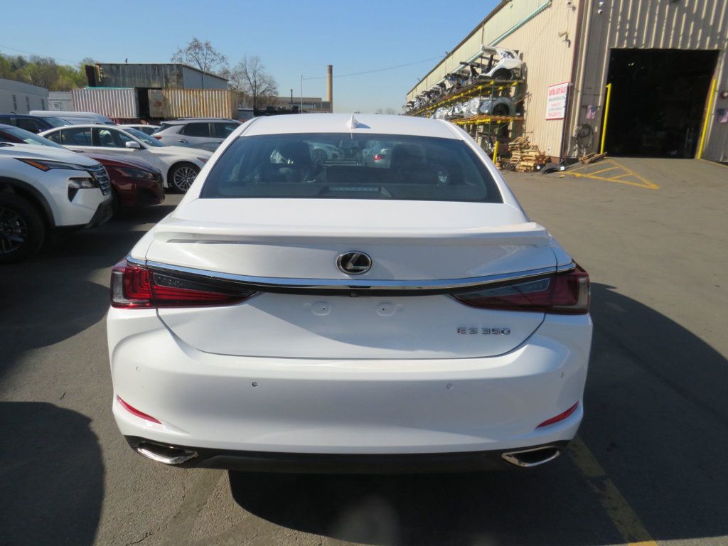 2025 Lexus ES 350 photo 6