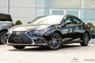 2025 Lexus ES