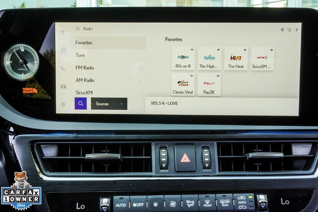 Lexus ES photo 24