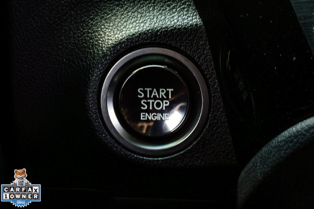 Lexus ES photo 26