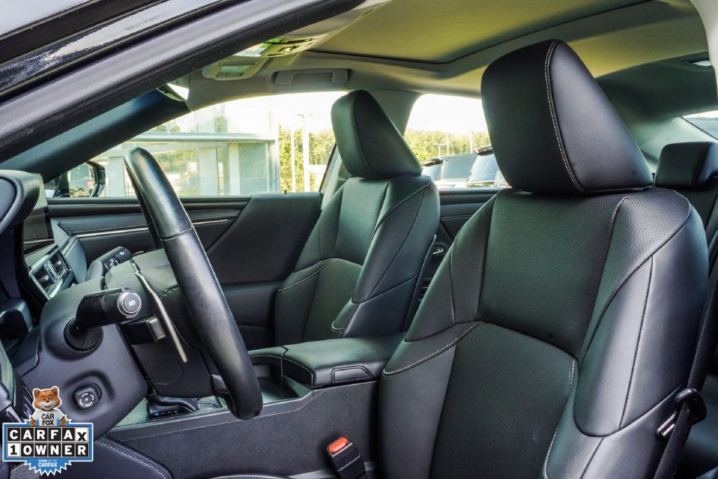 Lexus ES photo 36