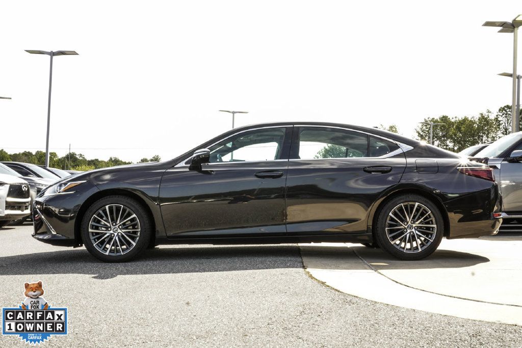 Lexus ES photo 9