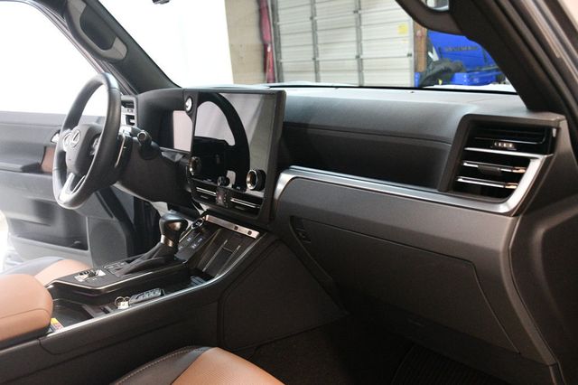 2025 Lexus GX GX 550 Luxury 4WD - 22941453 - 26