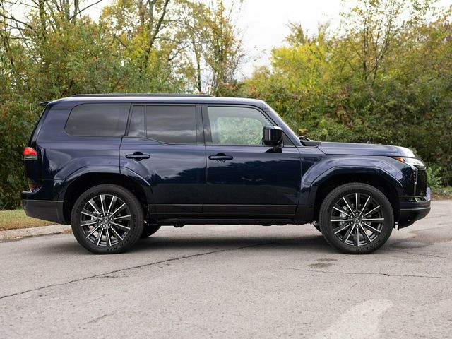 2025 Lexus GX GX550 Luxury+, Cold Area Pack, Head-Up Display, 3rd Row Seating - 22938042 - 10