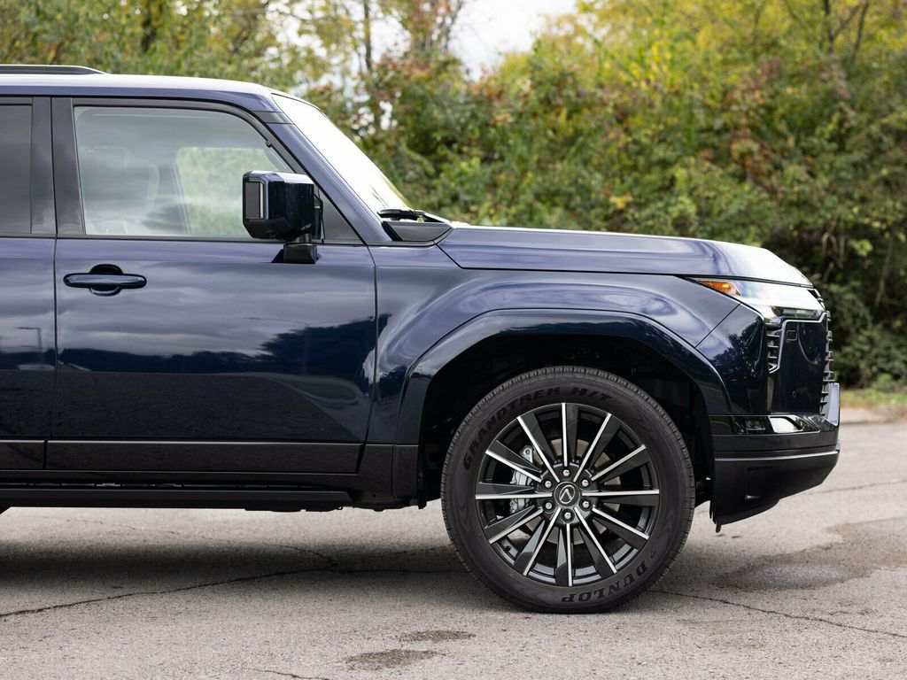 2025 Lexus GX GX550 Luxury+, Cold Area Pack, Head-Up Display, 3rd Row Seating - 22938042 - 11