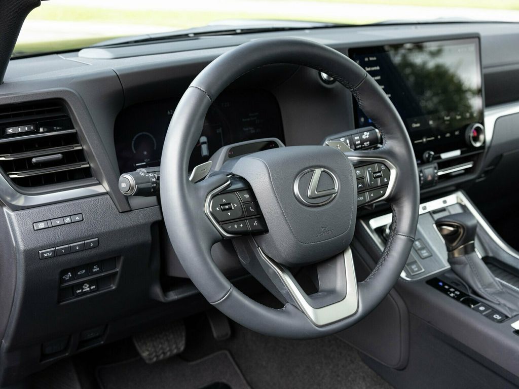 2025 Lexus GX GX550 Luxury+, Cold Area Pack, Head-Up Display, 3rd Row Seating - 22938042 - 24