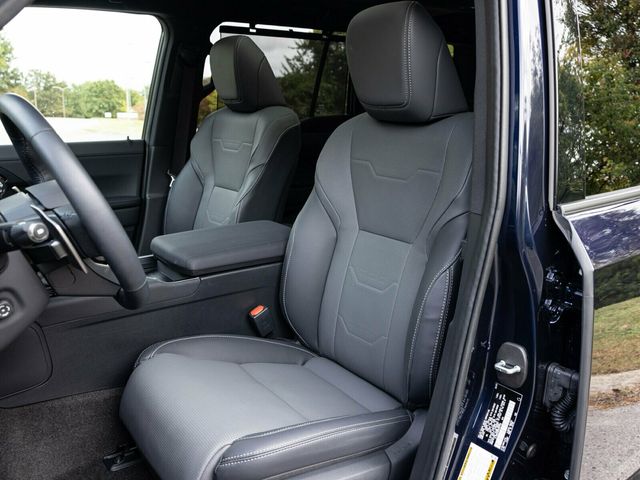 2025 Lexus GX GX550 Luxury+, Cold Area Pack, Head-Up Display, 3rd Row Seating - 22938042 - 26