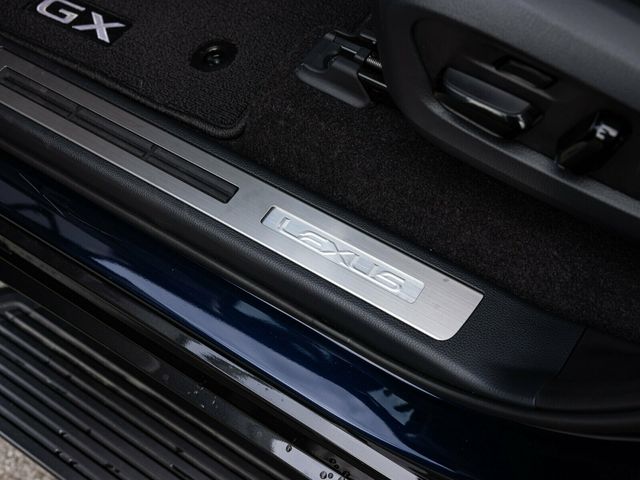 2025 Lexus GX GX550 Luxury+, Cold Area Pack, Head-Up Display, 3rd Row Seating - 22938042 - 28