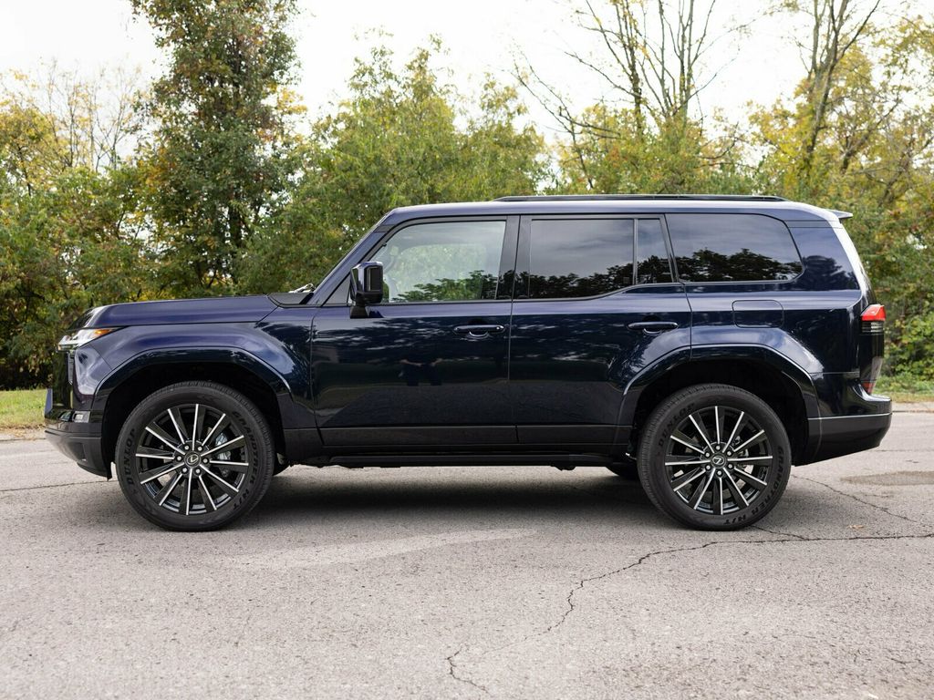 2025 Lexus GX GX550 Luxury+, Cold Area Pack, Head-Up Display, 3rd Row Seating - 22938042 - 3