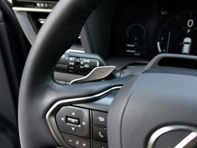 2025 Lexus GX GX550 Luxury+, Cold Area Pack, Head-Up Display, 3rd Row Seating - 22938042 - 40