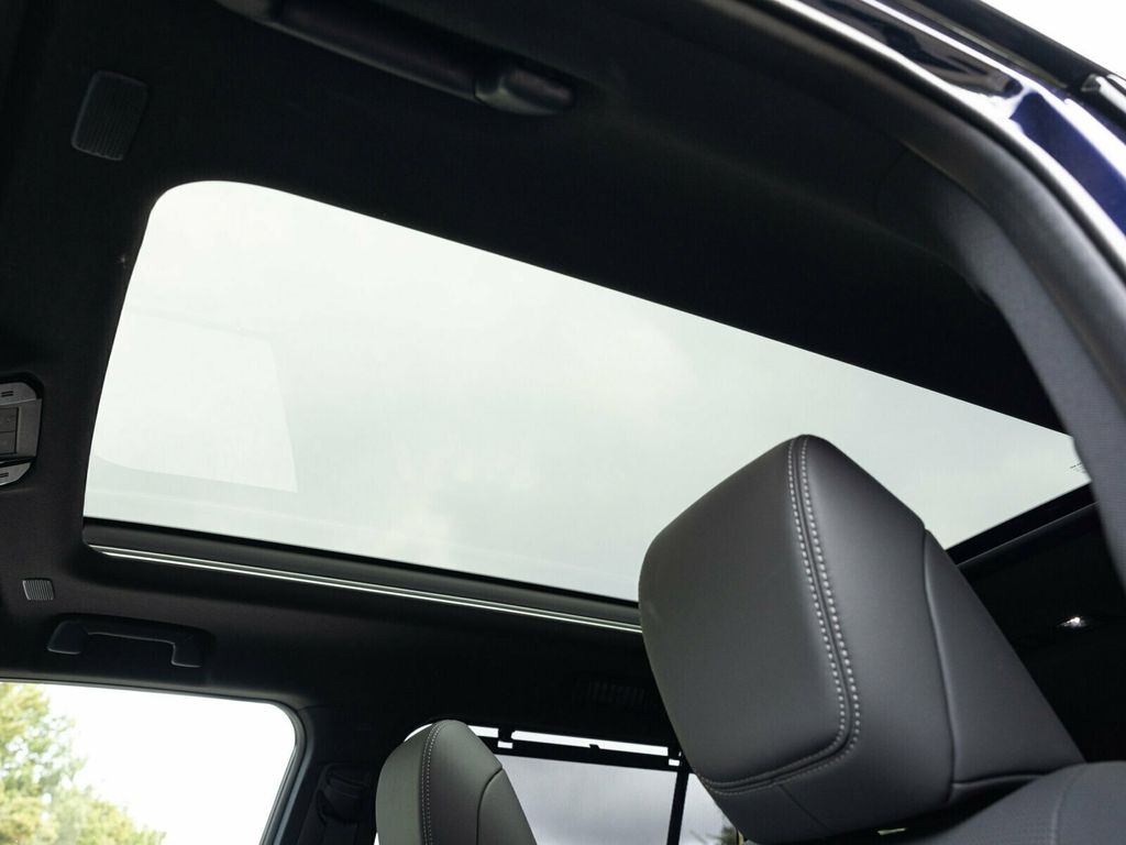 2025 Lexus GX GX550 Luxury+, Cold Area Pack, Head-Up Display, 3rd Row Seating - 22938042 - 48