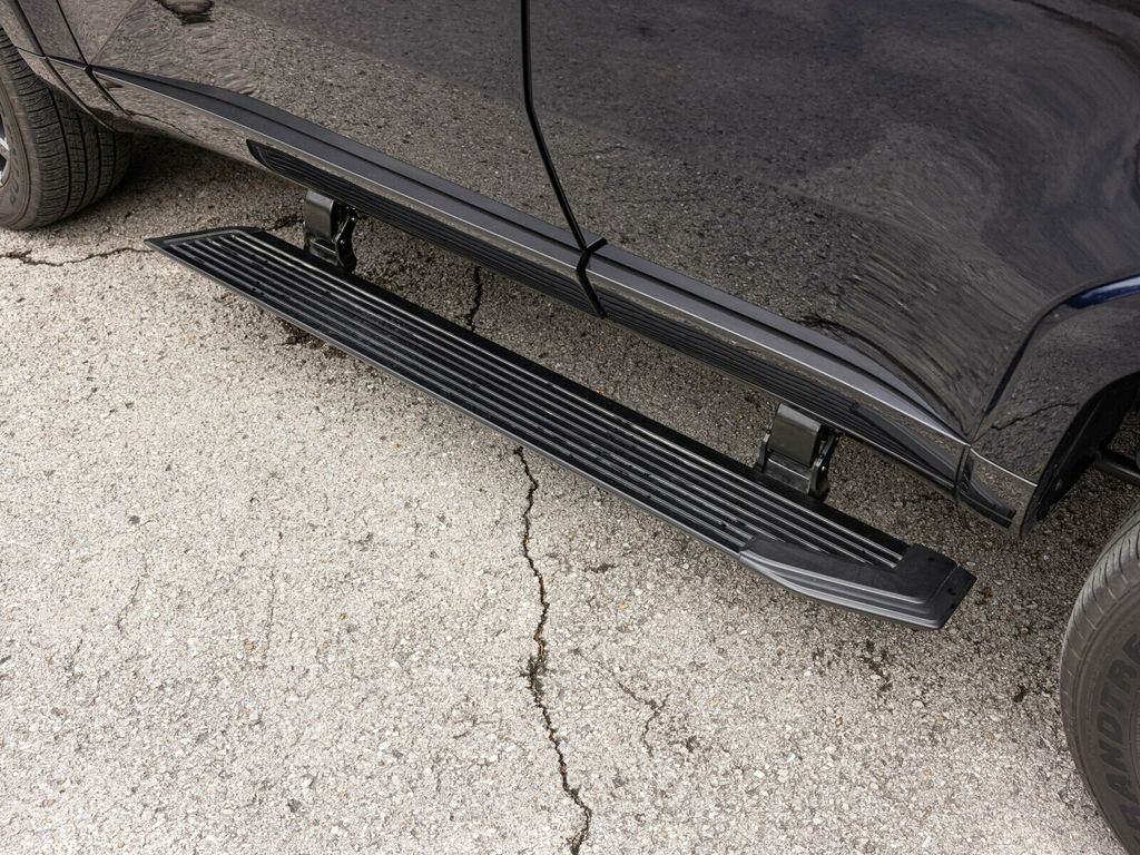 2025 Lexus GX GX550 Luxury+, Cold Area Pack, Head-Up Display, 3rd Row Seating - 22938042 - 49