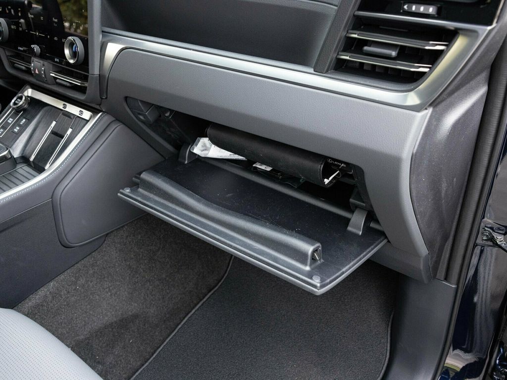 2025 Lexus GX GX550 Luxury+, Cold Area Pack, Head-Up Display, 3rd Row Seating - 22938042 - 77