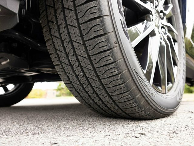 2025 Lexus GX GX550 Luxury+, Cold Area Pack, Head-Up Display, 3rd Row Seating - 22938042 - 86