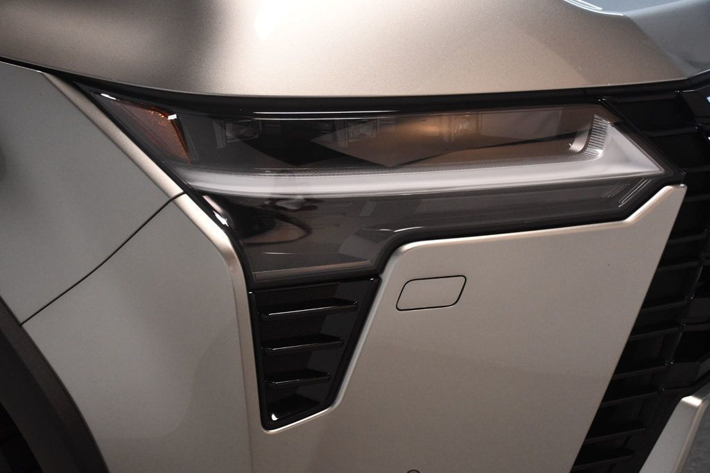 Lexus GX photo 10