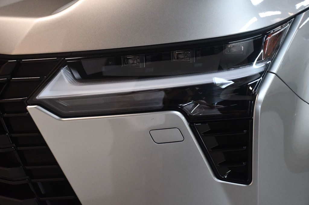 Lexus GX photo 11