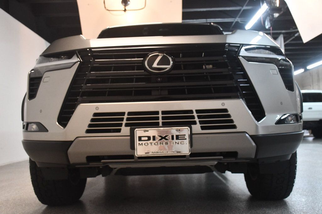 Lexus GX photo 16
