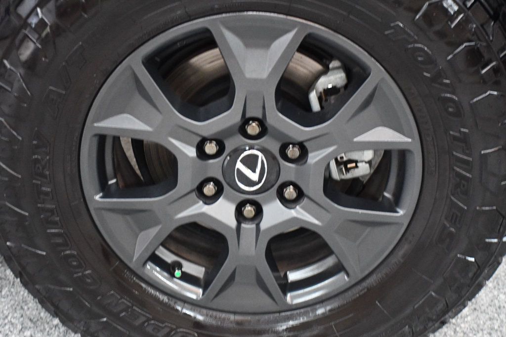 Lexus GX photo 21