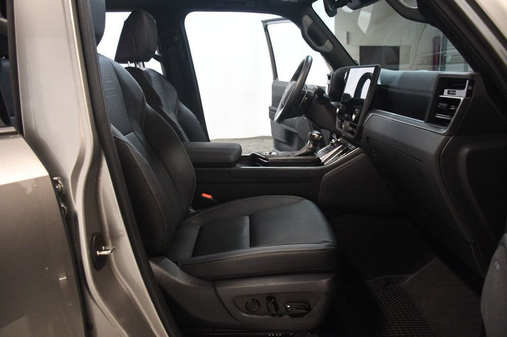 Lexus GX photo 31
