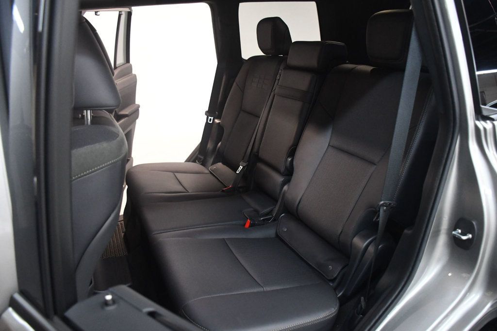 Lexus GX photo 36