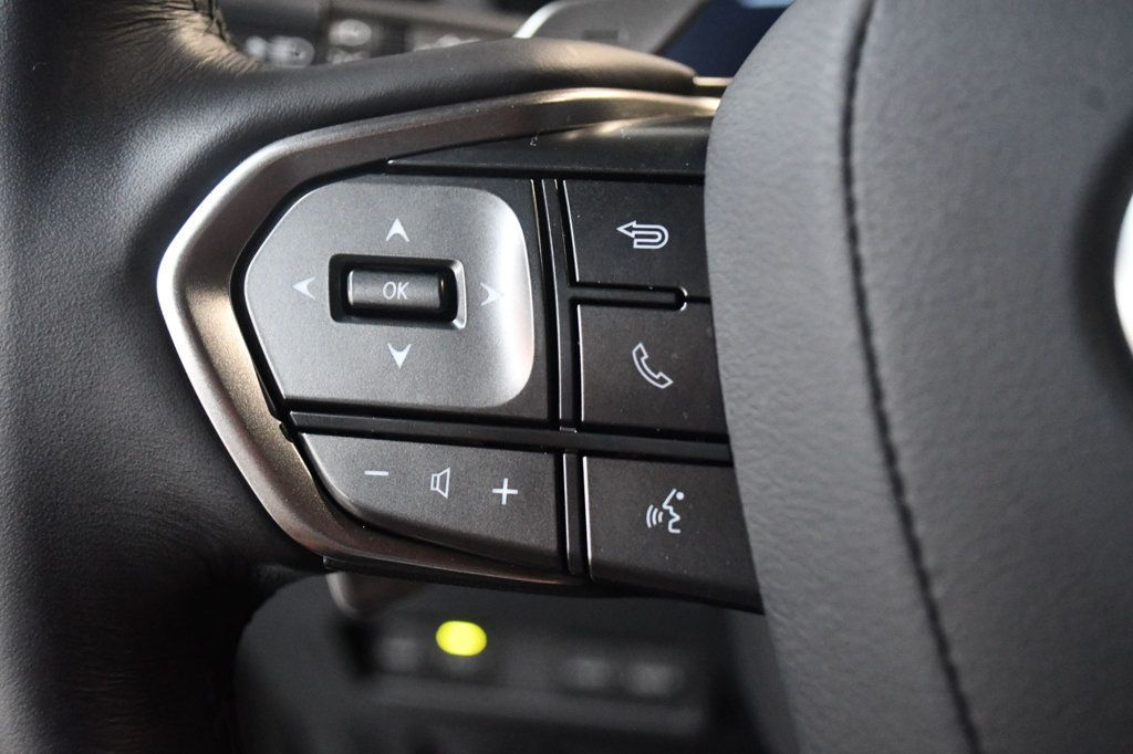 Lexus GX photo 42