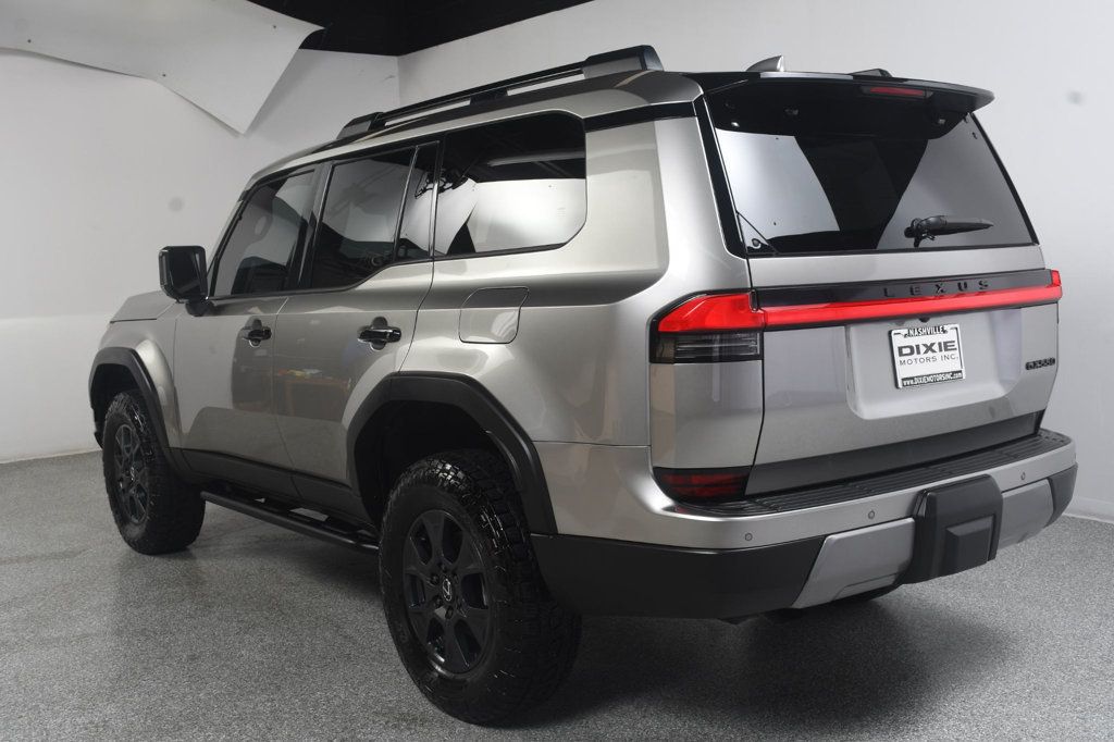 Lexus GX photo 9