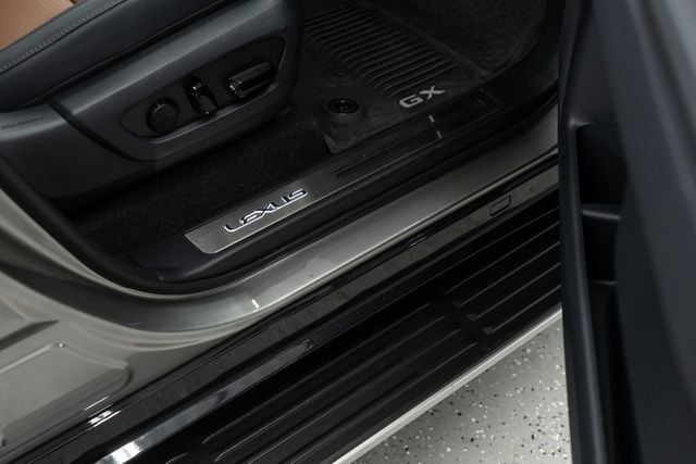 2025 Lexus GX GX 550 Premium+ 4WD - 23066897 - 17