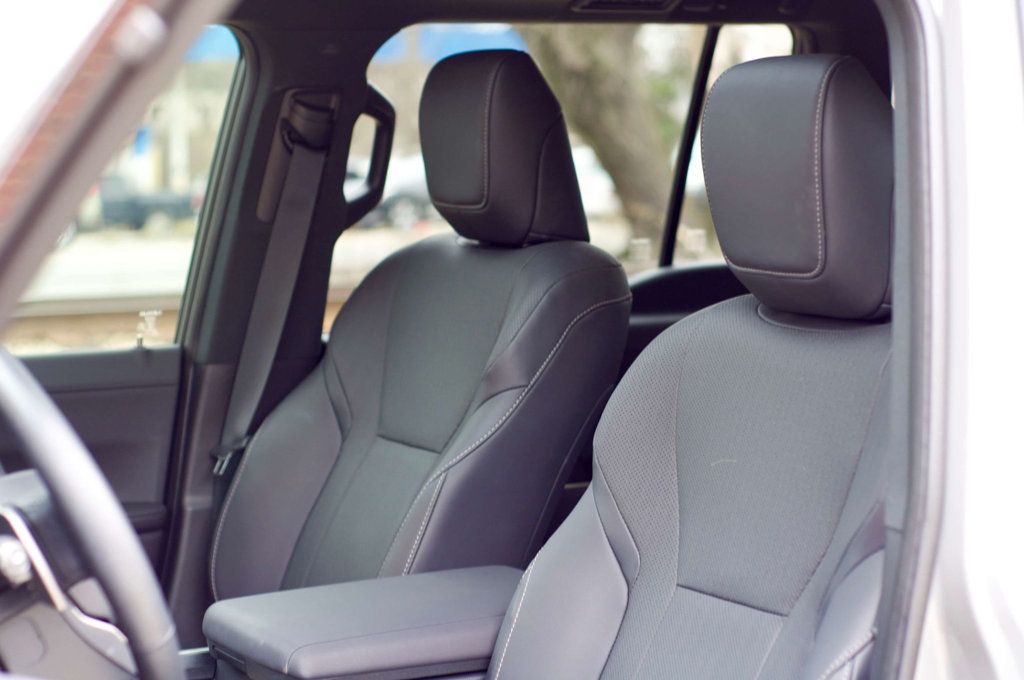 2025 Lexus GX Local TradePremiumPlus/TrafficAssist/ColdAreaPkg/HeadUpDisplay - 22985248 - 16