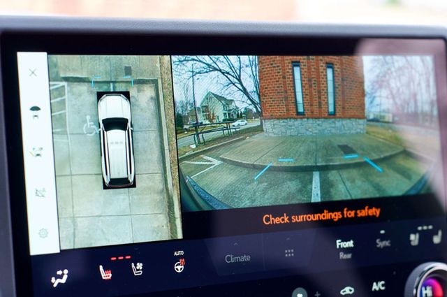 2025 Lexus GX Local TradePremiumPlus/TrafficAssist/ColdAreaPkg/HeadUpDisplay - 22985248 - 22