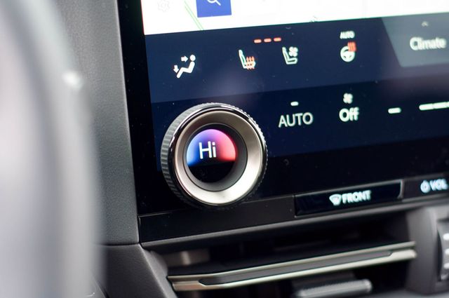 2025 Lexus GX Local TradePremiumPlus/TrafficAssist/ColdAreaPkg/HeadUpDisplay - 22985248 - 25