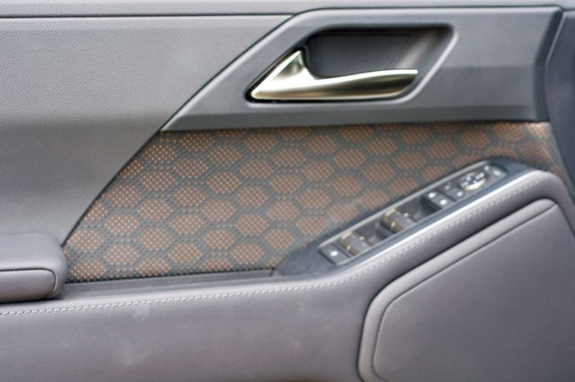 2025 Lexus GX Local TradePremiumPlus/TrafficAssist/ColdAreaPkg/HeadUpDisplay - 22985248 - 28