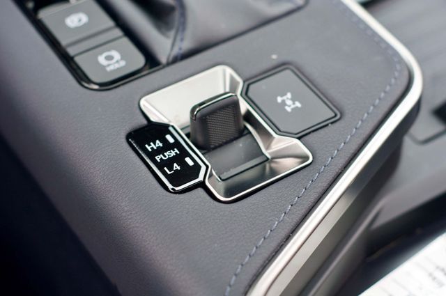 2025 Lexus GX Local TradePremiumPlus/TrafficAssist/ColdAreaPkg/HeadUpDisplay - 22985248 - 30