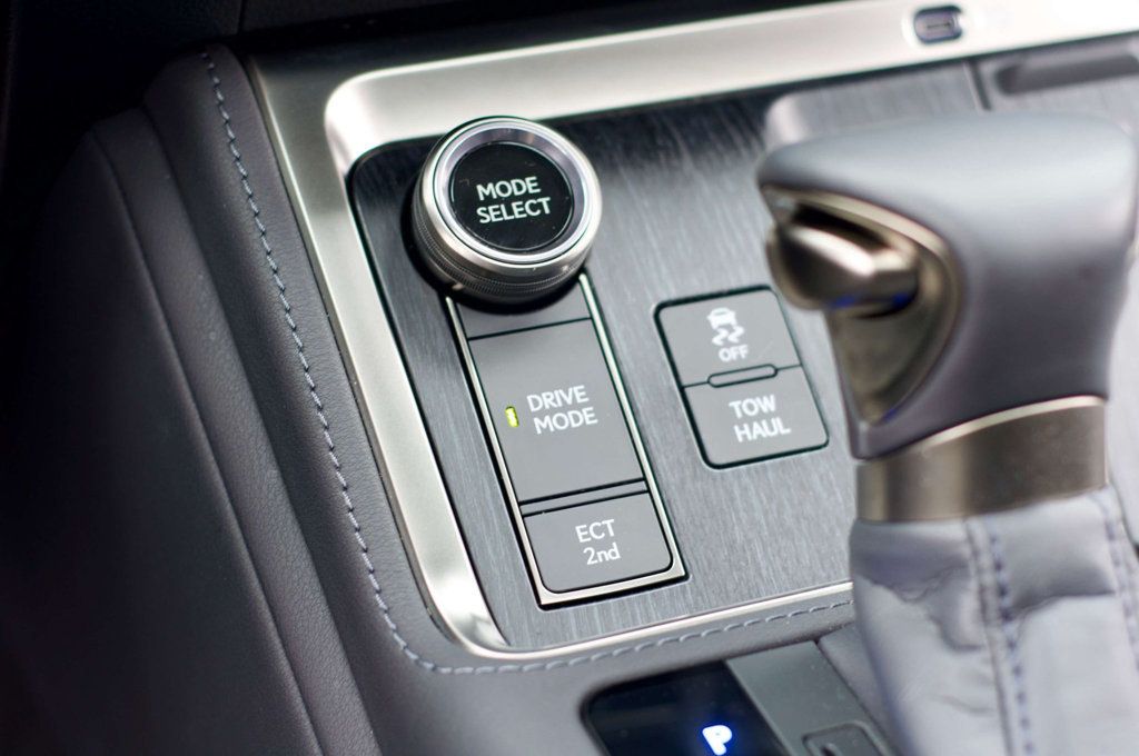 2025 Lexus GX Local TradePremiumPlus/TrafficAssist/ColdAreaPkg/HeadUpDisplay - 22985248 - 31