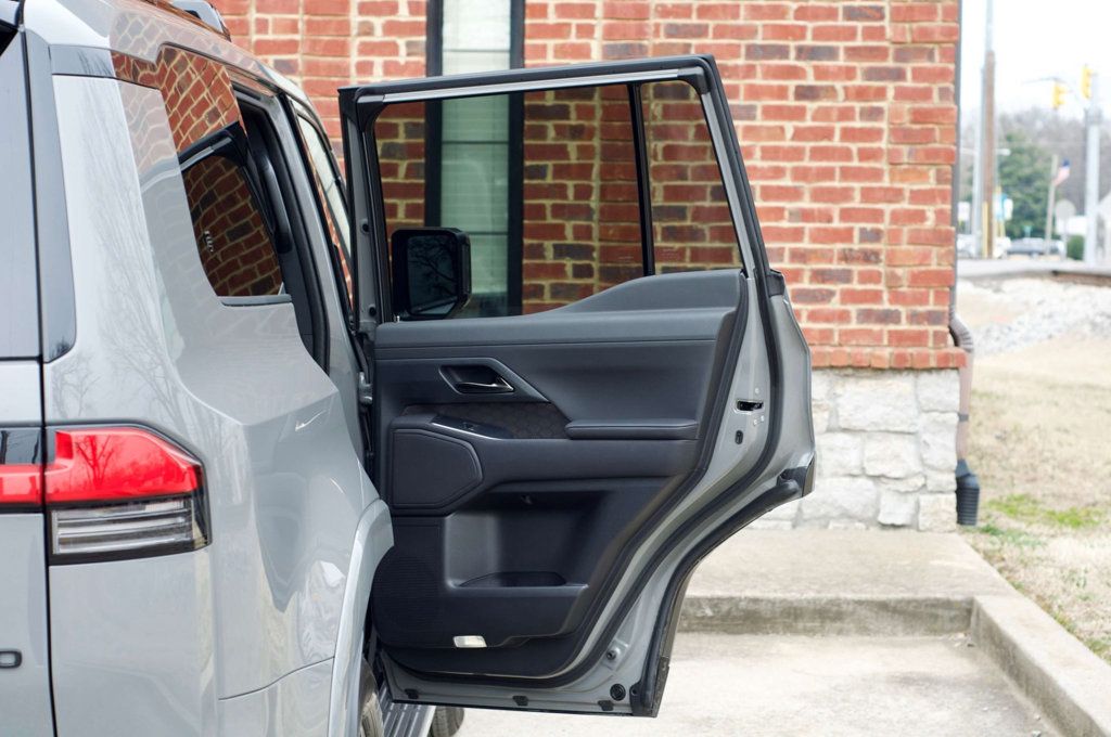 2025 Lexus GX Local TradePremiumPlus/TrafficAssist/ColdAreaPkg/HeadUpDisplay - 22985248 - 38