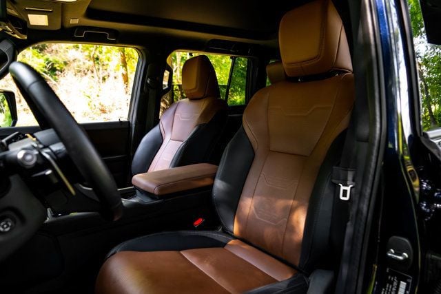 2025 Lexus GX Luxury+/2ndRowCaptains/Heated&CooledSeats/HeadsUpDisplay/NAV - 23069618 - 13