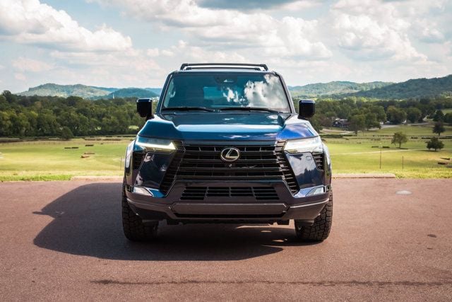 2025 Lexus GX Luxury+/2ndRowCaptains/Heated&CooledSeats/HeadsUpDisplay/NAV - 23069618 - 4