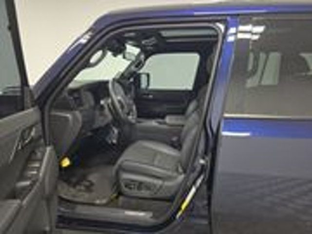 2025 Lexus GX Luxury Plus Pkg/Heated& Cooled Massaging Seats/Heads Up Display - 22935483 - 8