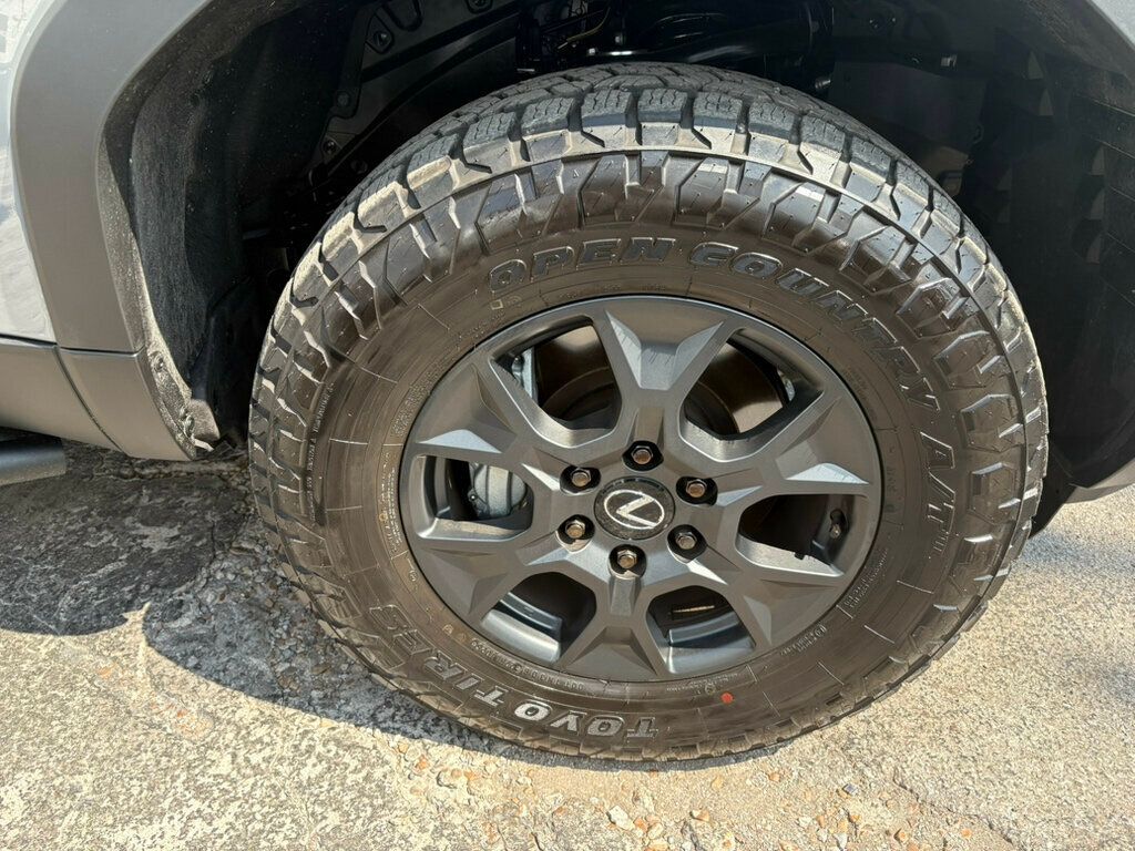 2025 Lexus GX 550 Overtrail photo 9