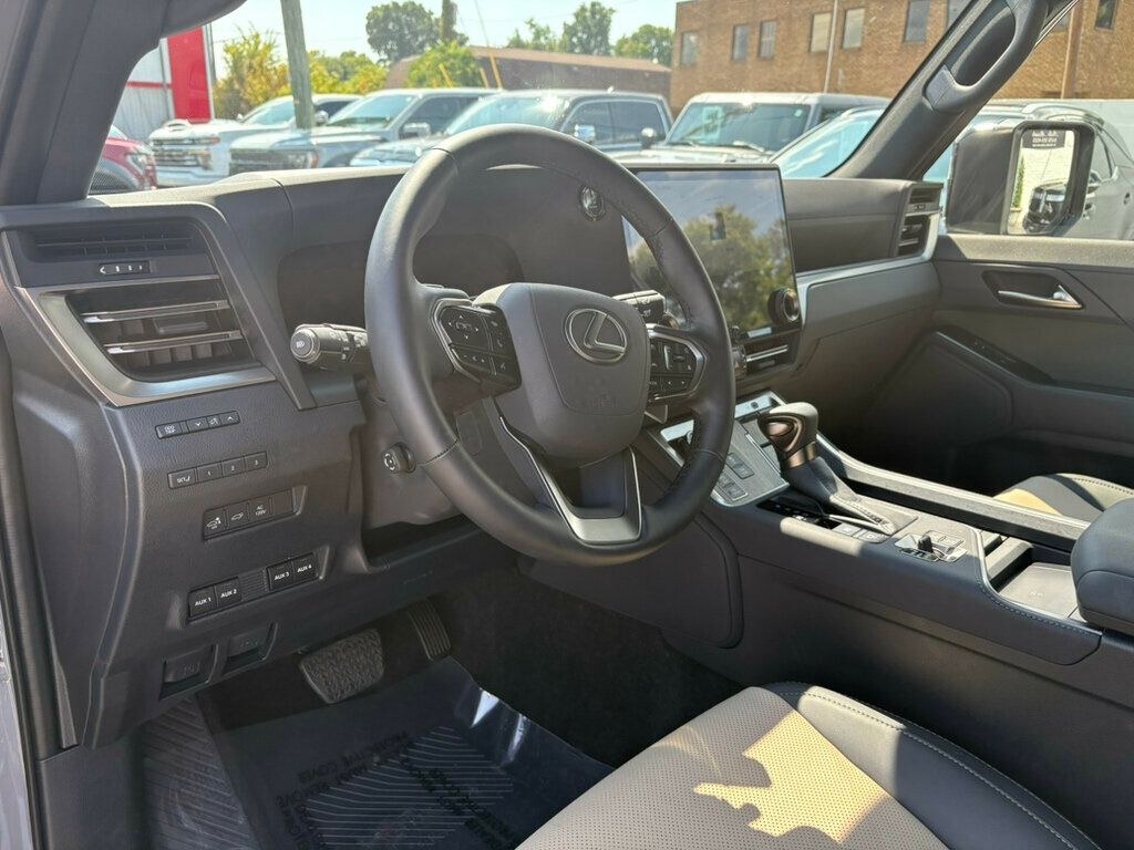 2025 Lexus GX 550 Overtrail photo 10