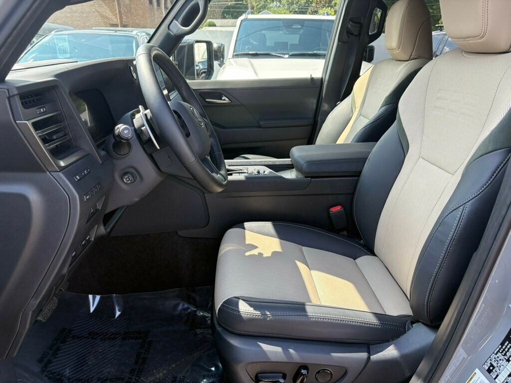 2025 Lexus GX 550 Overtrail photo 11