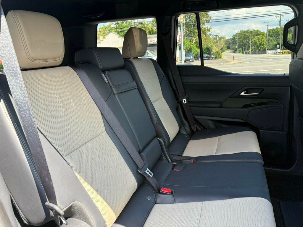 2025 Lexus GX 550 Overtrail photo 22