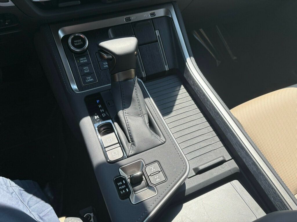 2025 Lexus GX 550 Overtrail photo 34